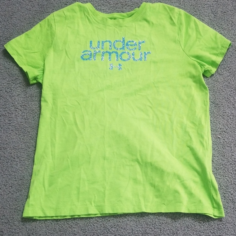 Girl's Under Armour Short T-shirt